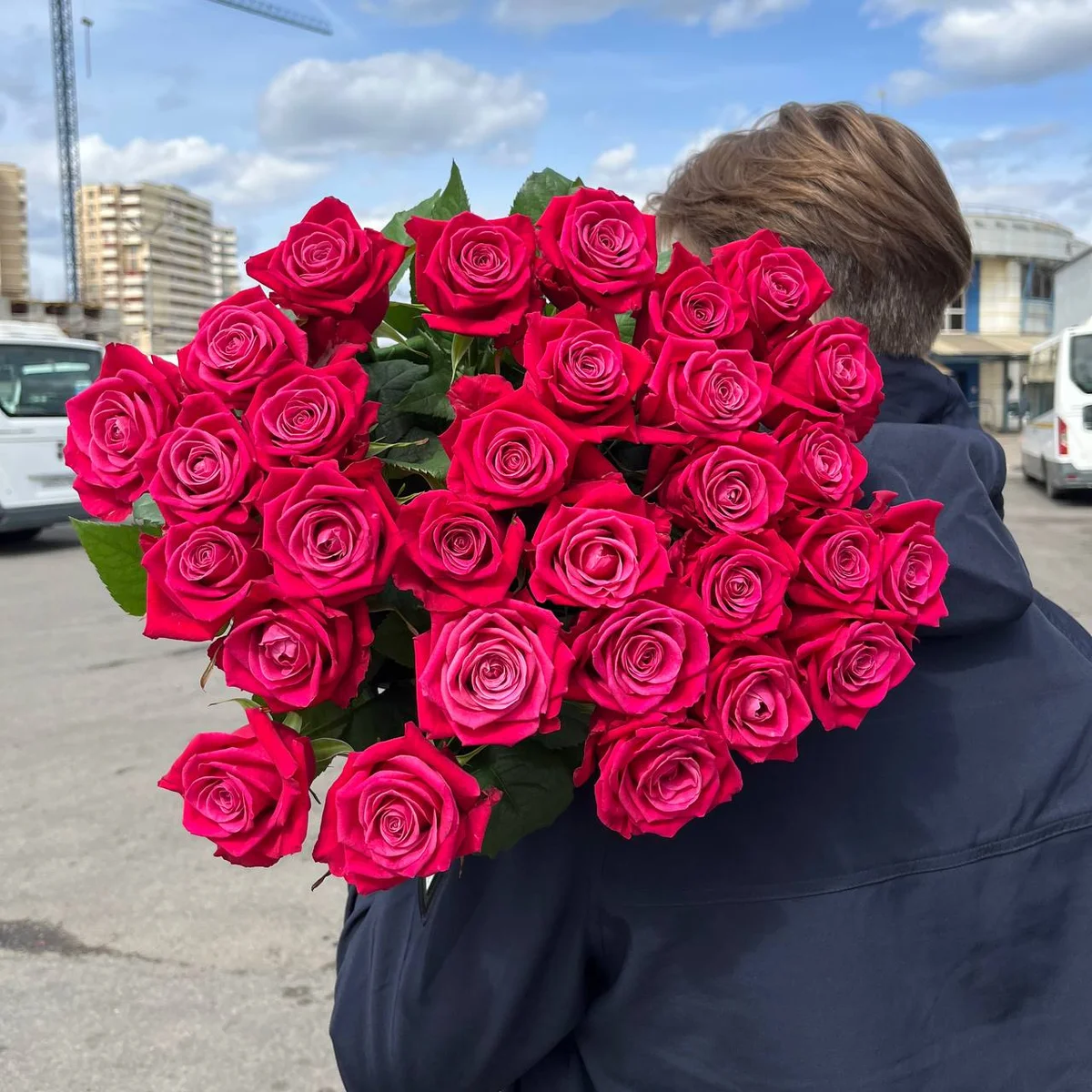 Роза сорта «Шангри Ла» — фото 1