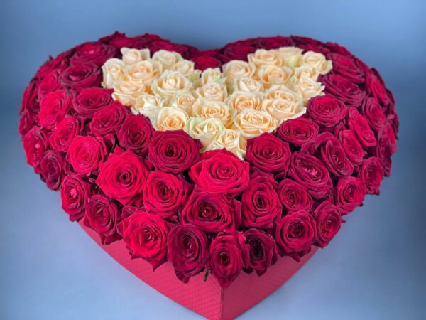 Композиция «Grand Heart» из 101 розы купить с доставкой в Мытищах