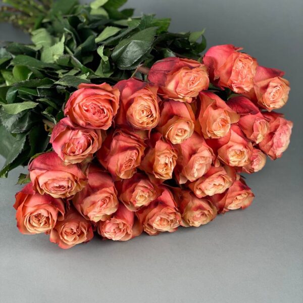Роза сорта «Kahala» купить с доставкой в Мытищах