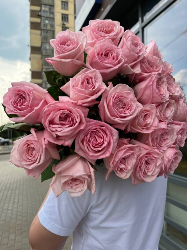 Пионовидная роза сорта «Pink O’Hara» купить с доставкой в Мытищах