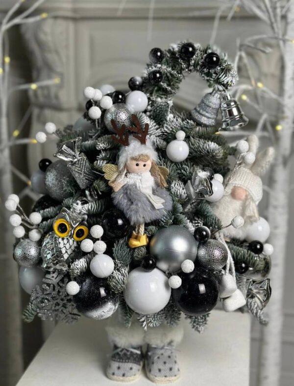 Ёлочка «Christmas tree in silver» купить с доставкой в Мытищах