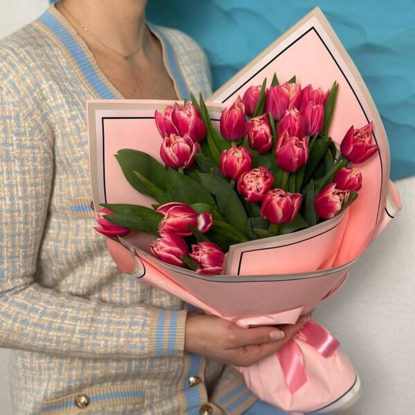 Букет «Pink tulips» купить с доставкой в Мытищах